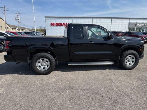Super Black 2022 Nissan Frontier S