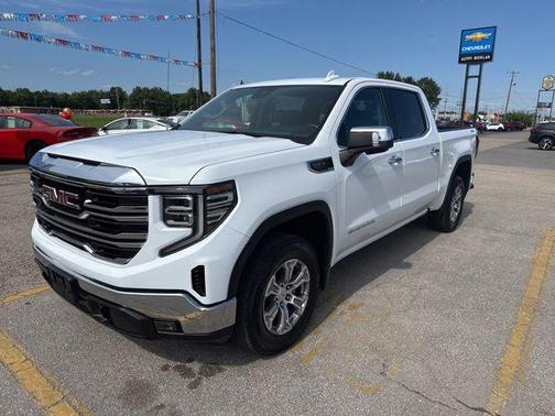 Summit White 2025 GMC Sierra 1500 SLT