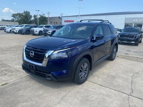 2025 Nissan Pathfinder SV 4WD
