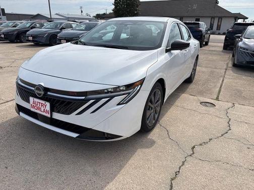 Aspen White Tricoat 2026 Nissan Sentra SL