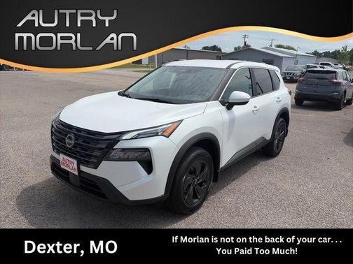 Everest White Pearl Tricoat 2026 Nissan Rogue SV