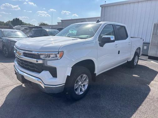 Summit White 2026 Chevrolet Silverado 1500 LT
