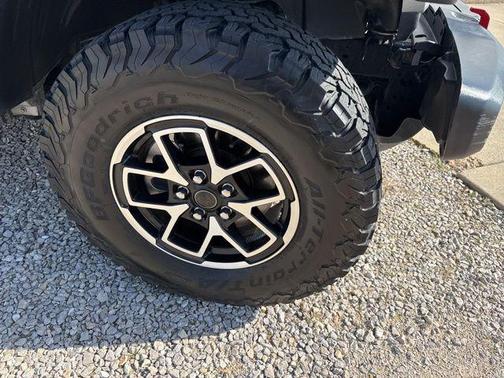 Silver Zynith Clearcoat 2024 Jeep Wrangler Rubicon