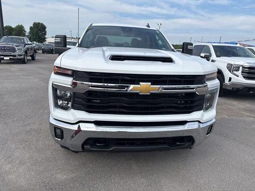 Summit White 2025 Chevrolet Silverado 2500 LT