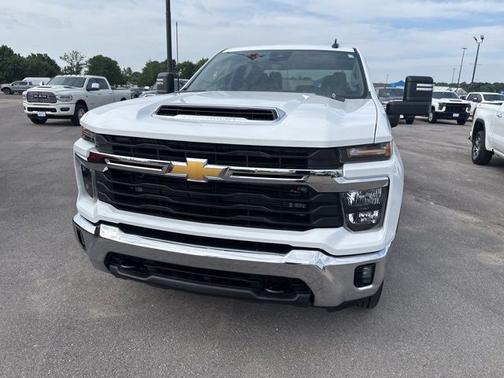 Summit White 2025 Chevrolet Silverado 2500 LT