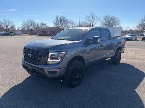 2024 Nissan Titan SV