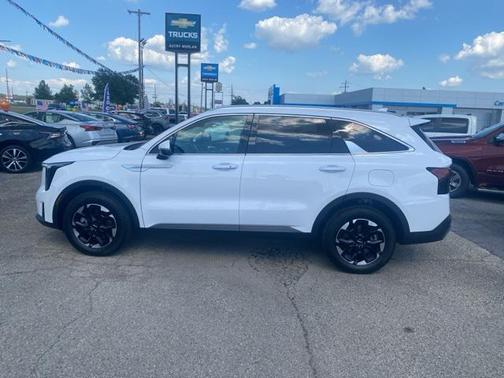 2024 Kia Sorento S