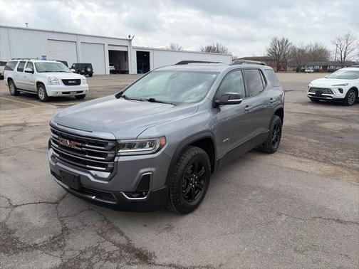 2022 GMC Acadia AWD AT4