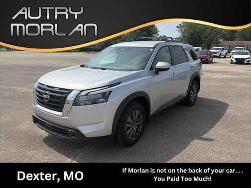 Brilliant Silver Metallic 2025 Nissan Pathfinder SV 4WD