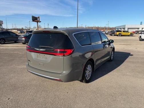 2025 Chrysler Pacifica L