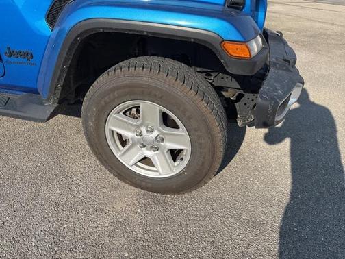 2022 Jeep Gladiator Sport S