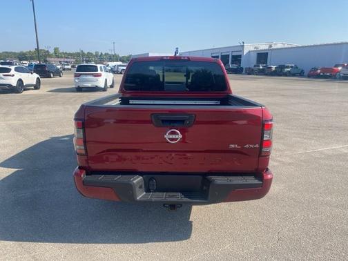 Cardinal Red Metallic Tricoat 2024 Nissan Frontier SL