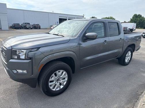Gun Metallic 2024 Nissan Frontier SV