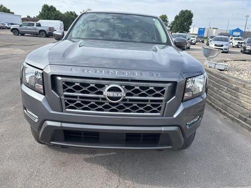 Gun Metallic 2024 Nissan Frontier SV