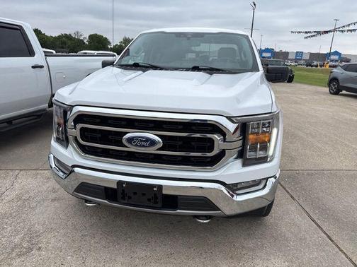 Oxford White 2021 Ford F-150 XLT