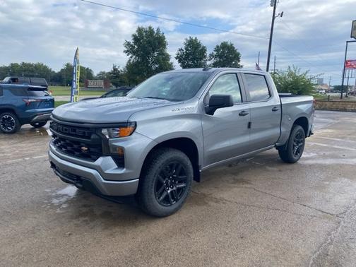 Sterling Gray Metallic 2026 Chevrolet Silverado 1500 Custom