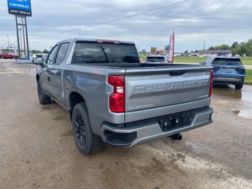 Sterling Gray Metallic 2026 Chevrolet Silverado 1500 Custom