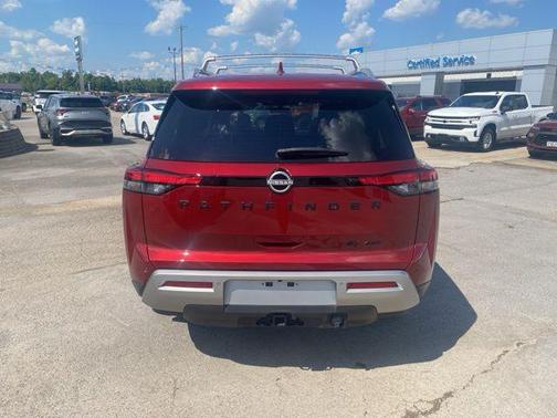 2024 Nissan Pathfinder SL 4WD