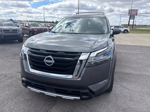 Gun Metallic 2025 Nissan Pathfinder SL