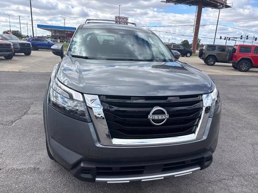 Gun Metallic 2025 Nissan Pathfinder SL