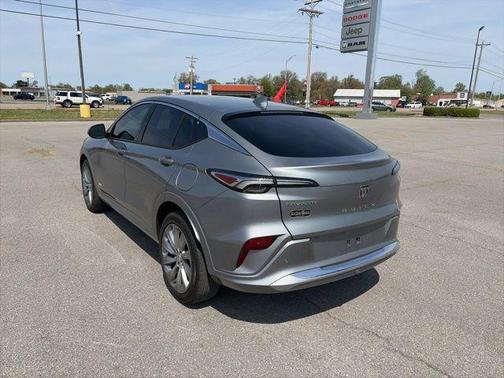 Moonstone Gray Metallic 2025 Buick Envista Avenir FWD