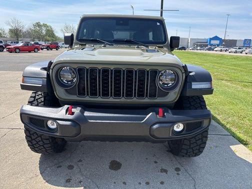 41 2025 Jeep Wrangler Rubicon