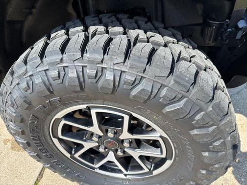 41 2025 Jeep Wrangler Rubicon