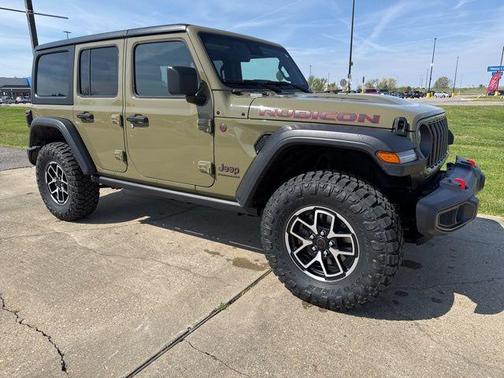 41 2025 Jeep Wrangler Rubicon