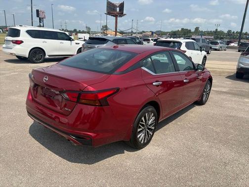 Scarlet Ember 2025 Nissan Altima 2.5 SV