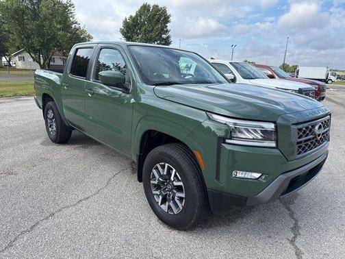 2024 Nissan Frontier SL