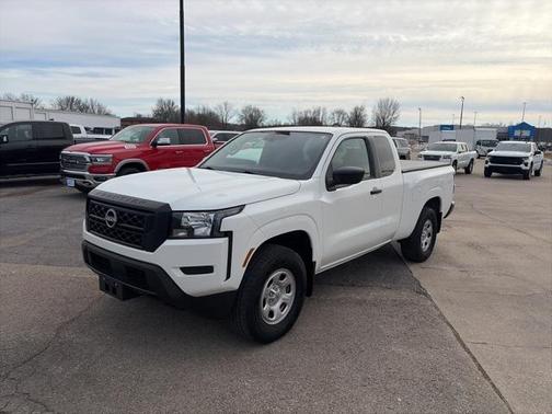 2022 Nissan Frontier S