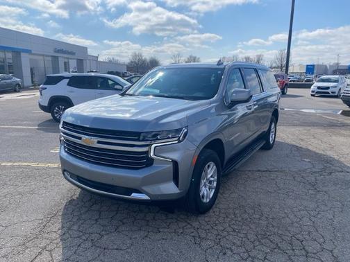 Sterling Gray Metallic 2023 Chevrolet Suburban LT