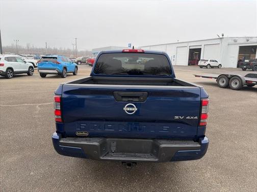 2023 Nissan Frontier SV