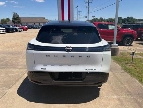 Everest White Pearl/Black 2026 Nissan Murano Platinum