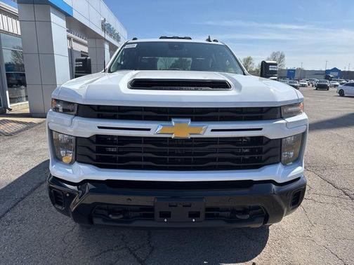 2026 Chevrolet Silverado 2500 Custom