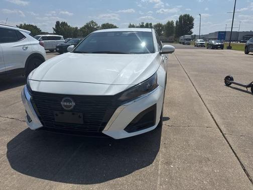 2024 Nissan Altima 2.5 SL