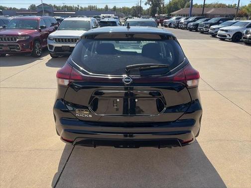 2025 Nissan Kicks S