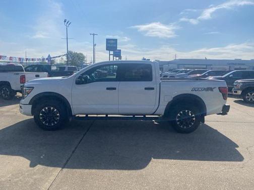 2024 Nissan Titan PRO-4X