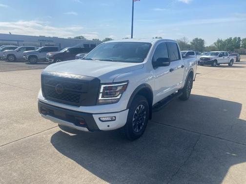 2024 Nissan Titan PRO-4X