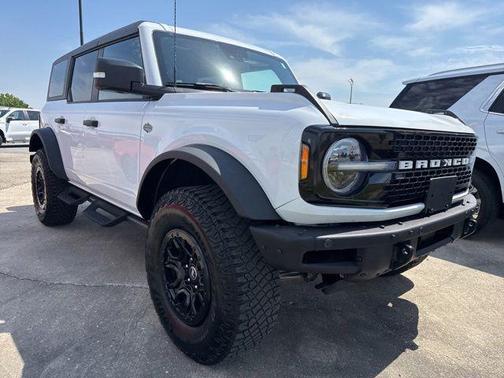 Oxford White 2024 Ford Bronco Wildtrak