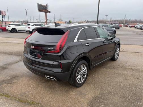 2025 Cadillac XT4 Premium Luxury