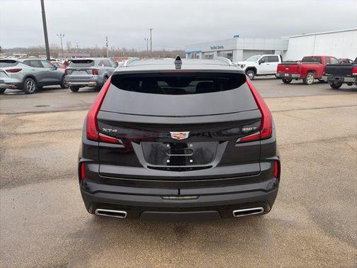 2025 Cadillac XT4 Premium Luxury