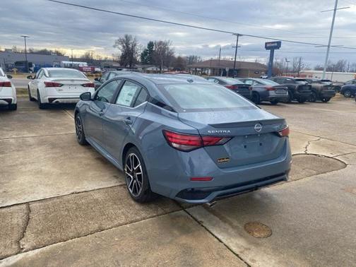 2025 Nissan Sentra SR