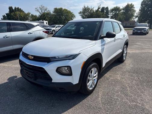 Summit White 2023 Chevrolet Trailblazer LS