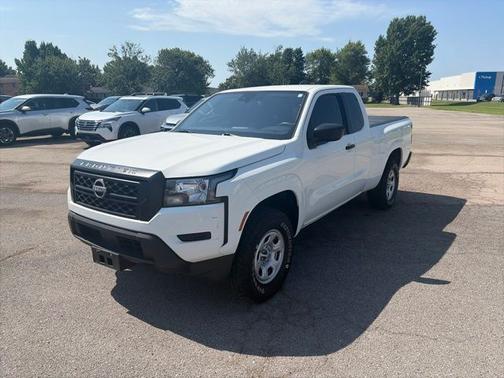 Glacier White 2024 Nissan Frontier S