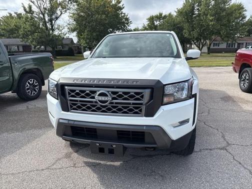 2023 Nissan Frontier SV