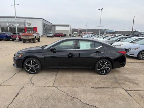 2025 Nissan Altima SR FWD