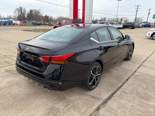 2025 Nissan Altima SR FWD