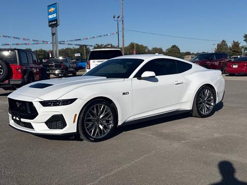 Oxford White 2026 Ford Mustang GT Premium