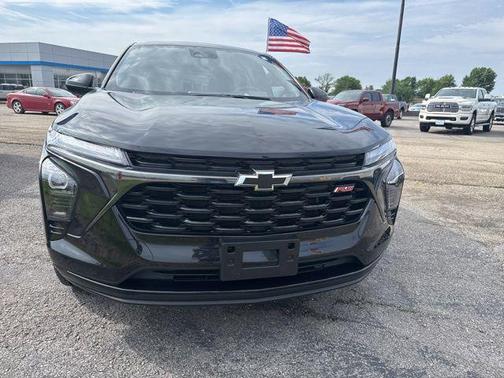 Mosaic Black Metallic 2024 Chevrolet Trax FWD 1RS